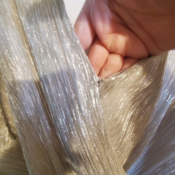 WHITE HOUSE BLACK MARKET NWT XL METALLIC MESH TOP - Picture 3 of 11